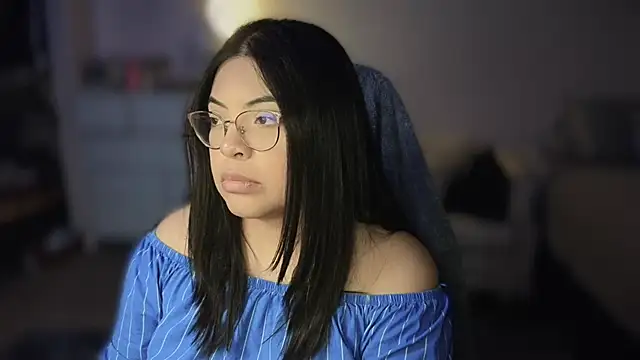 Snapshot of drizzypeach602 chatting on February 9, 3:53 am drizzypeach602 online show from February 9, 3:53 am