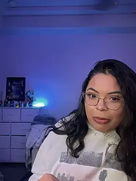 Snapshot of drizzypeach602 chatting on February 14, 5:41 am drizzypeach602 online show from February 14, 5:41 am