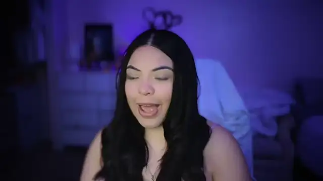 Snapshot of drizzypeach602 chatting on February 15, 3:20 am drizzypeach602 online show from February 15, 3:20 am