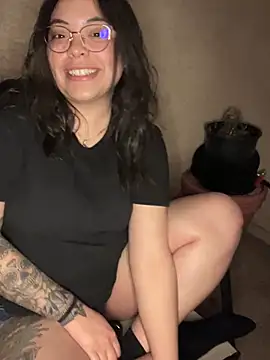 Snapshot of drizzypeach602 chatting on February 28, 3:26 am drizzypeach602 online show from February 28, 3:26 am