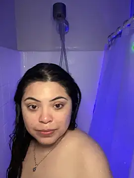 Snapshot of drizzypeach602 chatting on March 10, 4:28 am drizzypeach602 online show from March 10, 4:28 am