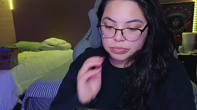 Snapshot of drizzypeach602 chatting on October 2, 2:51 am drizzypeach602 online show from October 2, 2:51 am