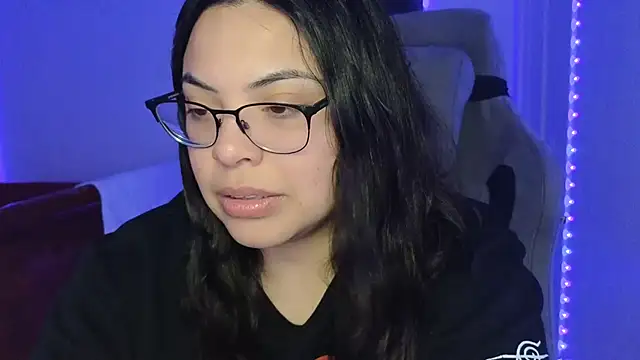 Snapshot of drizzypeach602 chatting on October 22, 7:19 am drizzypeach602 online show from October 22, 7:19 am