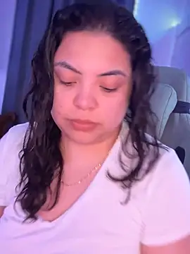 Snapshot of drizzypeach602 chatting on November 2, 2:25 am drizzypeach602 online show from November 2, 2:25 am