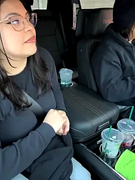 Snapshot of drizzypeach602 chatting on November 19, 10:43 pm drizzypeach602 online show from November 19, 10:43 pm