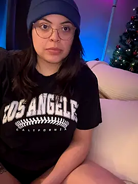 Snapshot of drizzypeach602 chatting on December 3, 4:31 am drizzypeach602 online show from December 3, 4:31 am