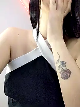 Snapshot of Amira_Milker chatting on February 1, 4:22 pm Amira Milker online show from February 1, 4:22 pm