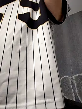 Snapshot of Amira_Milker chatting on February 15, 7:50 pm Amira Milker online show from February 15, 7:50 pm