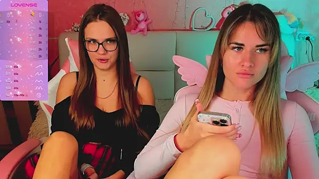 ivannatompsonnn online show from April 24, 6:05 am