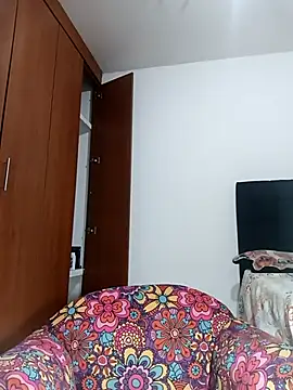 Snapshot of Van3orgasm4me chatting on September 24, 2:42 pm Van3orgasm4me online show from September 24, 2:42 pm