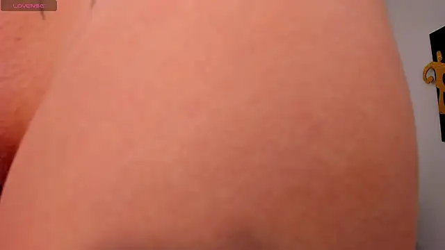 Snapshot of LexieWayne chatting on February 13, 1:50 am LexieWayne online show from February 13, 1:50 am