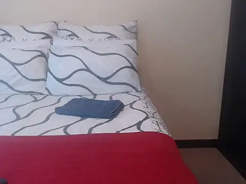 yummycherryxx online show from March 31, 8:04 am