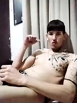 BIG   BEN online show from December 15, 1:57 am