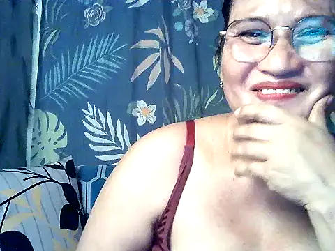 Snapshot of Amazing_Angel22 chatting on October 10, 6:12 am Amazing Angel22 online show from October 10, 6:12 am