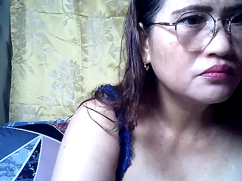 Snapshot of Amazing_Angel22 chatting on October 23, 6:06 pm Amazing Angel22 online show from October 23, 6:06 pm