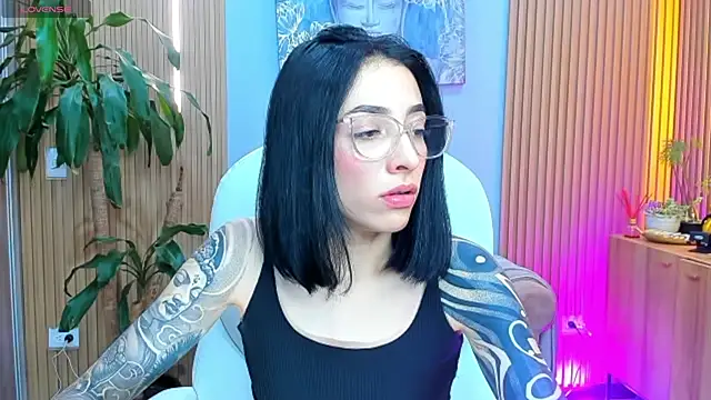 Snapshot of barbie_scoth_ chatting on May 4, 10:28 pm barbie scoth online show from May 4, 10:28 pm
