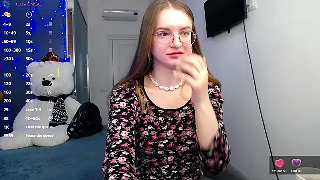 KateJonson online show from March 14, 7:48 am