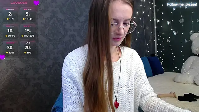 Snapshot of KateJonson chatting on January 9, 7:33 am KateJonson online show from January 9, 7:33 am