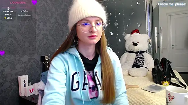 Snapshot of KateJonson chatting on January 12, 2:22 pm KateJonson online show from January 12, 2:22 pm