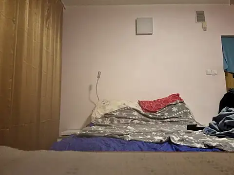 HouseOfCums online show from October 20, 12:33 am