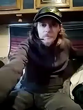 truckerlove69 online show from December 2, 8:00 pm