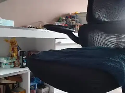 Snapshot of suedel65 chatting on February 20, 9:44 am suedel65 online show from February 20, 9:44 am