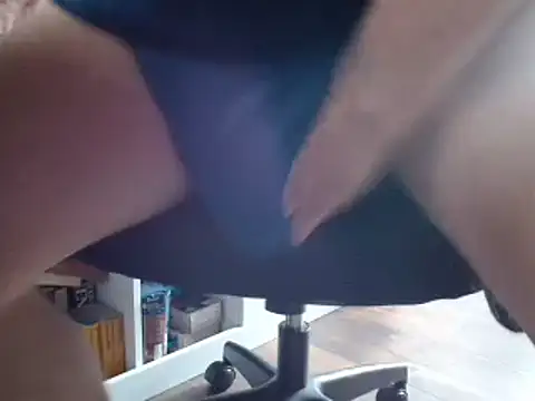 Snapshot of suedel65 chatting on February 22, 11:13 am suedel65 online show from February 22, 11:13 am