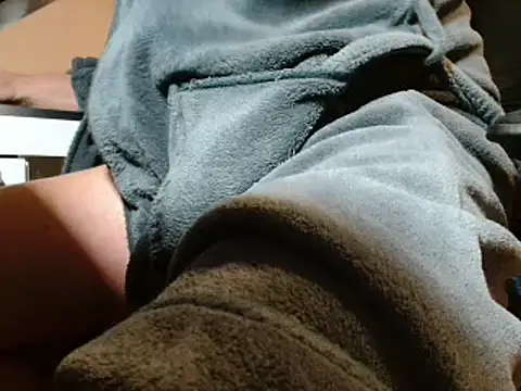 Snapshot of suedel65 chatting on February 23, 4:28 am suedel65 online show from February 23, 4:28 am