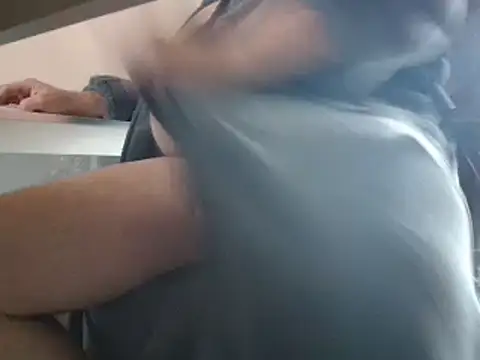 Snapshot of suedel65 chatting on February 24, 10:59 am suedel65 online show from February 24, 10:59 am