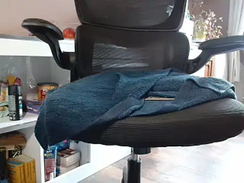 Snapshot of suedel65 chatting on February 24, 2:58 pm suedel65 online show from February 24, 2:58 pm