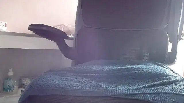 Snapshot of suedel65 chatting on March 1, 11:39 am suedel65 online show from March 1, 11:39 am