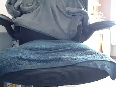 Snapshot of suedel65 chatting on March 6, 11:03 am suedel65 online show from March 6, 11:03 am