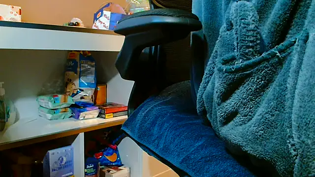 Snapshot of suedel65 chatting on March 8, 5:28 am suedel65 online show from March 8, 5:28 am