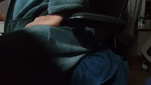 Snapshot of suedel65 chatting on September 11, 4:01 am suedel65 online show from September 11, 4:01 am