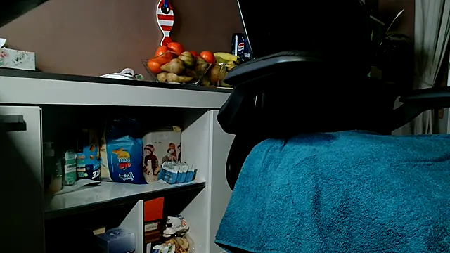 Snapshot of suedel65 chatting on September 24, 3:21 am suedel65 online show from September 24, 3:21 am