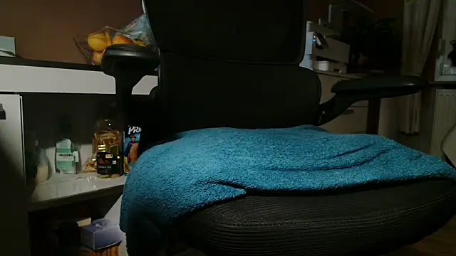 Snapshot of suedel65 chatting on November 7, 4:12 am suedel65 online show from November 7, 4:12 am