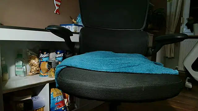 Snapshot of suedel65 chatting on November 13, 3:49 am suedel65 online show from November 13, 3:49 am