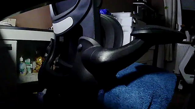 Snapshot of suedel65 chatting on November 23, 4:01 am suedel65 online show from November 23, 4:01 am