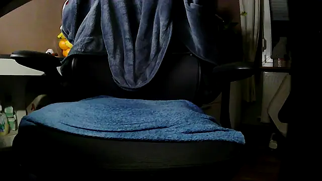 Snapshot of suedel65 chatting on November 26, 6:14 am suedel65 online show from November 26, 6:14 am