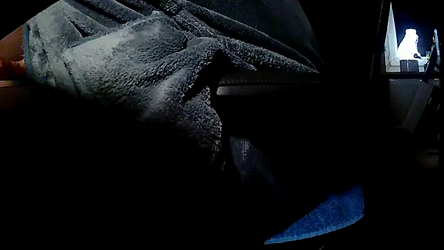 Snapshot of suedel65 chatting on November 30, 4:05 am suedel65 online show from November 30, 4:05 am