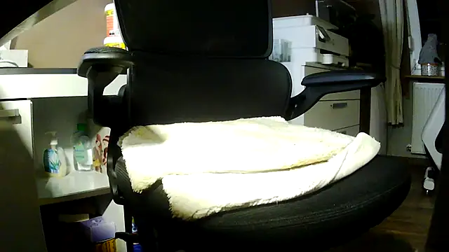 suedel65 online show from January 13, 2:50 am