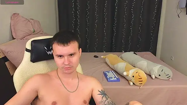 Snapshot of Alenca_hot_sex chatting on December 23, 1:40 am Alenca hot sex online show from December 23, 1:40 am