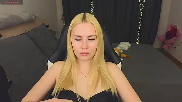 Snapshot of Alenca_hot_sex chatting on March 2, 2:43 pm Alenca hot sex online show from March 2, 2:43 pm