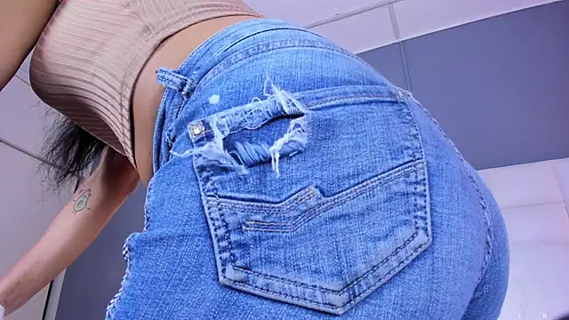  BunnyNaugthy online show from April 11, 5:28 pm