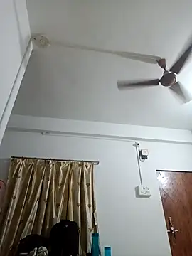 Desi Londa 143 online show from February 18, 11:55 pm