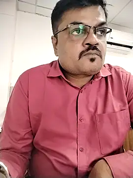 Snapshot of Desi_Londa_143 chatting on May 5, 4:31 am Desi Londa 143 online show from May 5, 4:31 am