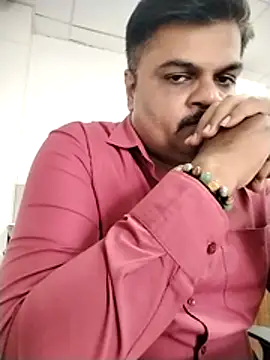 Snapshot of Desi_Londa_143 chatting on May 13, 8:12 am Desi Londa 143 online show from May 13, 8:12 am