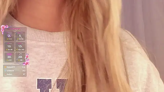 Snapshot of Emma_Morgann chatting on March 18, 11:41 am Emma Morgann online show from March 18, 11:41 am