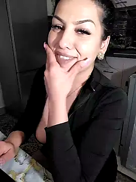 Snapshot of hot-babygirl chatting on February 13, 10:54 pm hot-babygirl online show from February 13, 10:54 pm