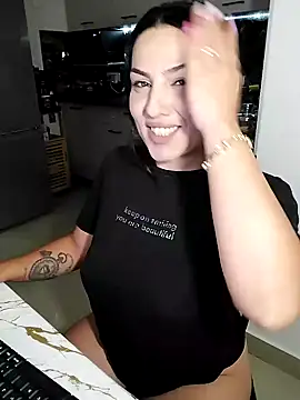 Snapshot of hot-babygirl chatting on June 24, 9:14 pm hot-babygirl online show from June 24, 9:14 pm